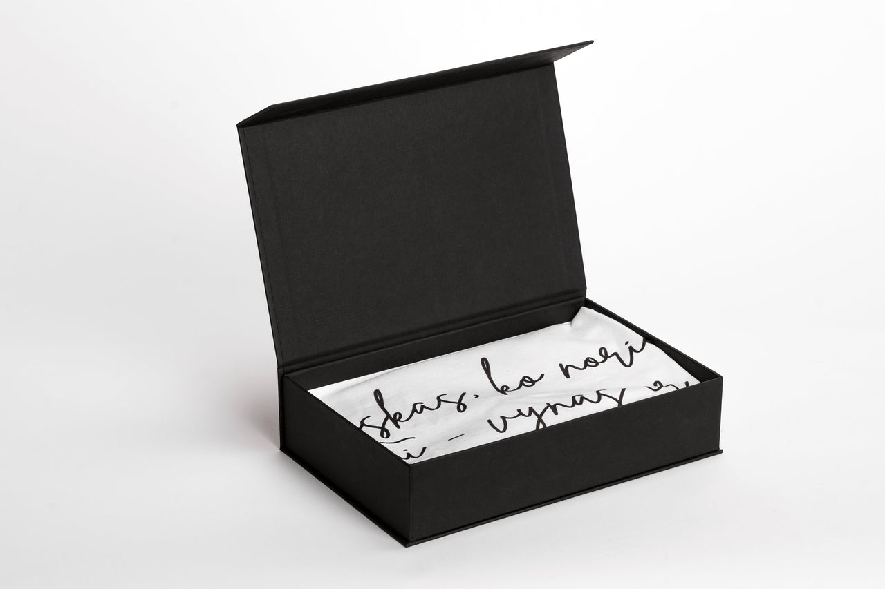 Tyylikäs lahjarasia T-paidoille