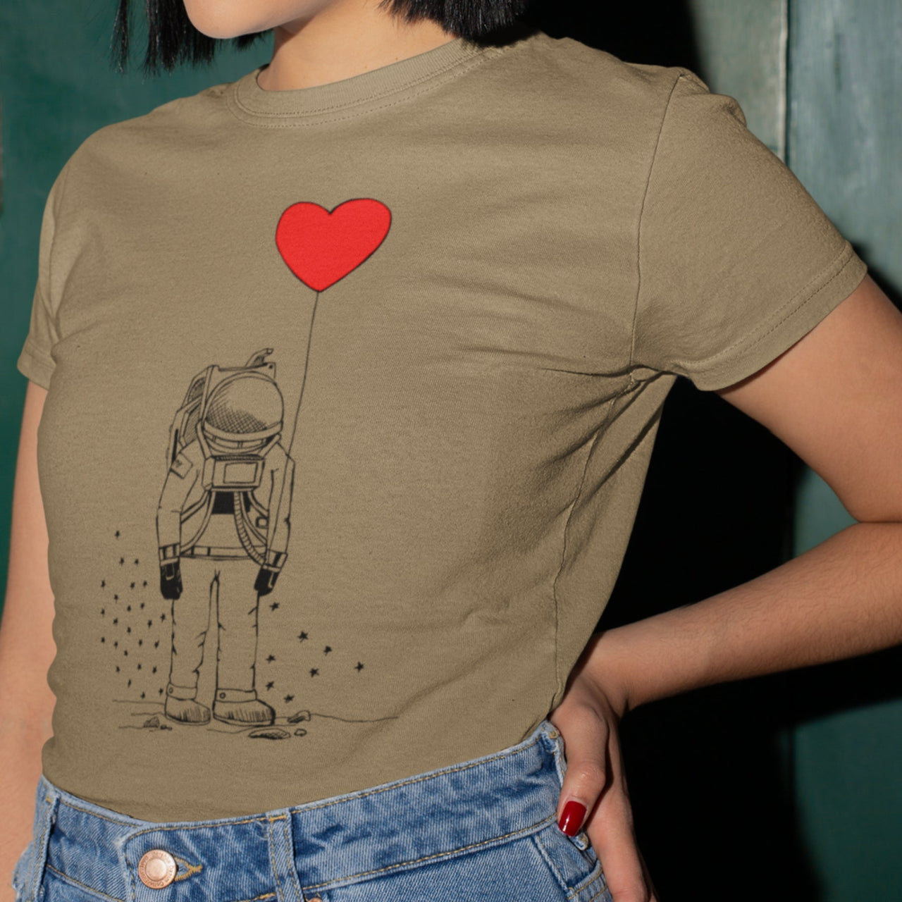 Khaki UNISEX T-paita Astronautti sydämellä