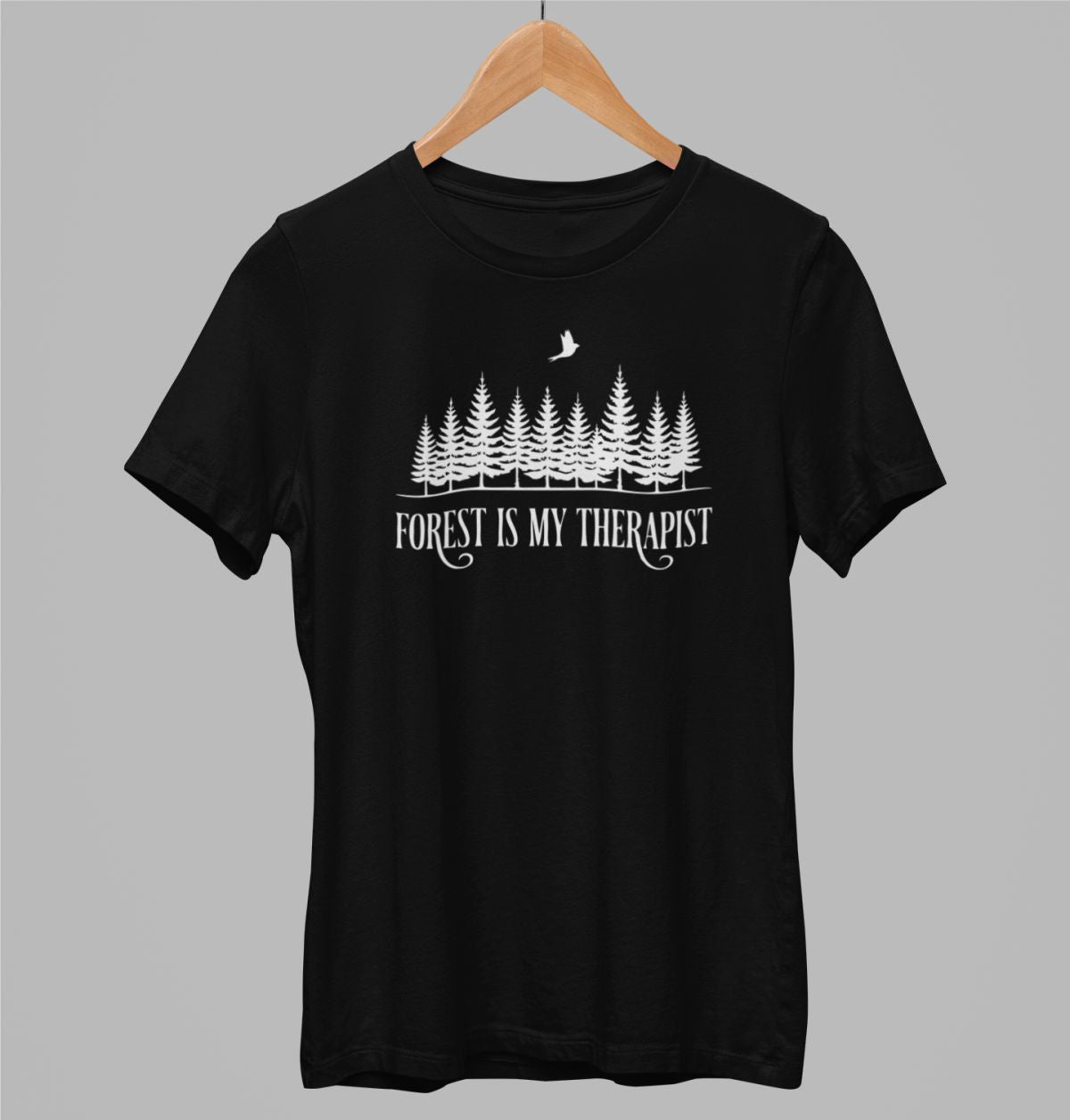 Mustat unisex T-paidat "Forest is my therapist"