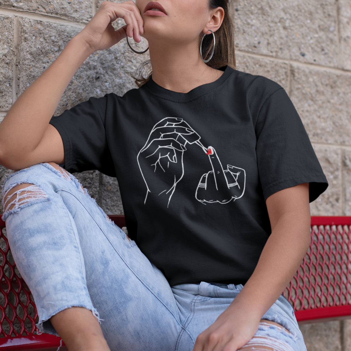 Musta UNISEX T-paita Kynsilakka